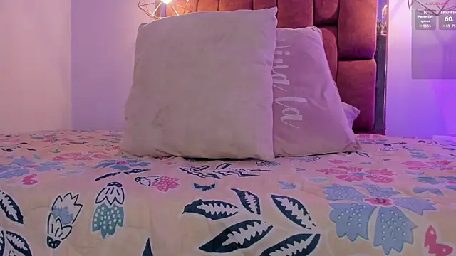 kristakinnky online show from 4, 10, 2025