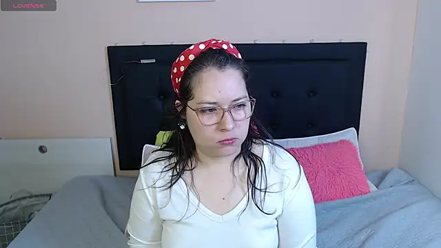 Snapshot of May_Carlier chatting on 17, 9, 2025 May Carlier online show from 17, 9, 2025