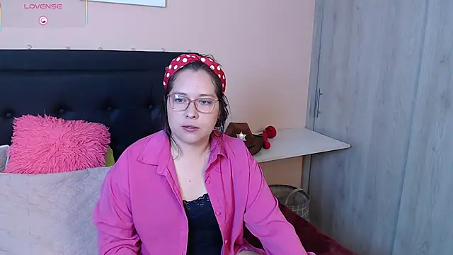 Snapshot of May_Carlier chatting on 25, 9, 2025 May Carlier online show from 25, 9, 2025