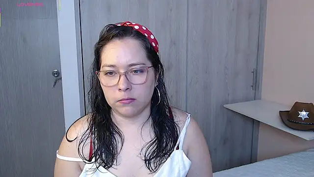 Snapshot of May_Carlier chatting on 11, 10, 2025 May Carlier online show from 11, 10, 2025