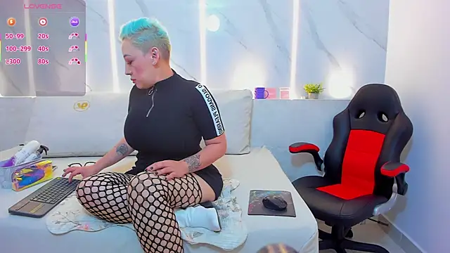 mia becke online show from 6, 2, 2025