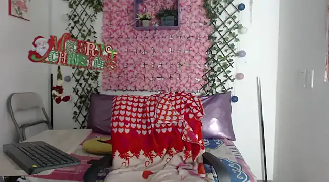 Snapshot of MEGANNIXX chatting on 28, 12, 2024 MEGANNIXX online show from 28, 12, 2024