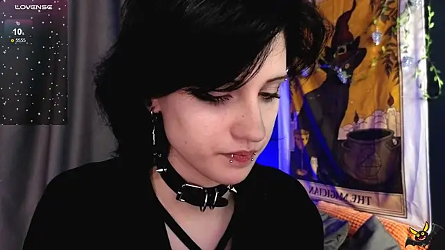 dark vamp  online show from 16, 12, 2024