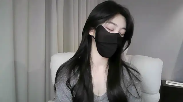 xiaxia-baby  online show from 17, 12, 2025