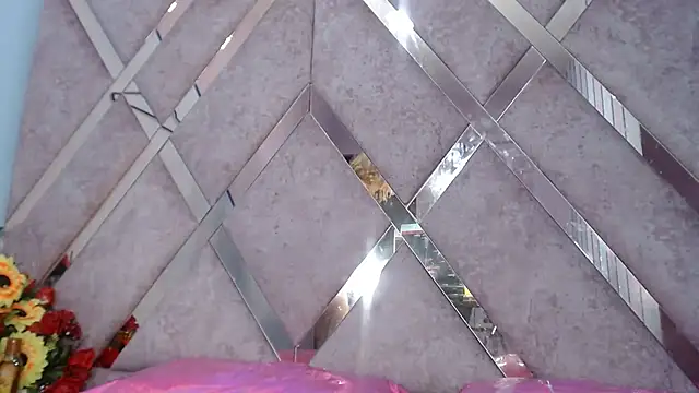 Lucy White   online show from 14, 1, 2025