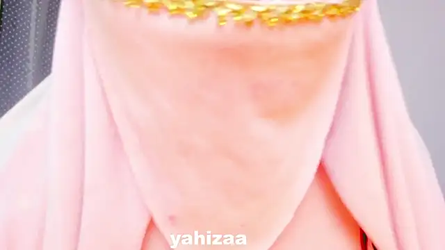 Snapshot of Amaltea chatting on 21, 11, 2025 Amaltea online show from 21, 11, 2025