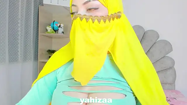 Snapshot of Amaltea chatting on 22, 11, 2025 Amaltea online show from 22, 11, 2025