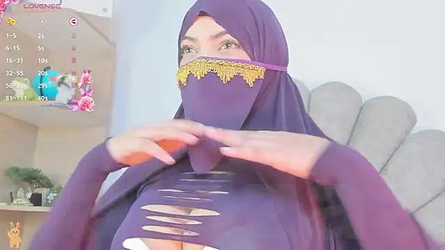 Snapshot of Amaltea chatting on 14, 12, 2025 Amaltea online show from 14, 12, 2025