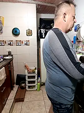 Snapshot of ZuriandAlex chatting on 29, 10, 2025 ZuriandAlex online show from 29, 10, 2025