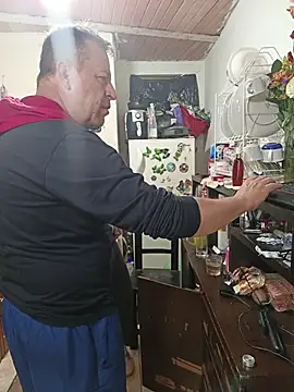 Snapshot of ZuriandAlex chatting on 14, 11, 2025 ZuriandAlex online show from 14, 11, 2025