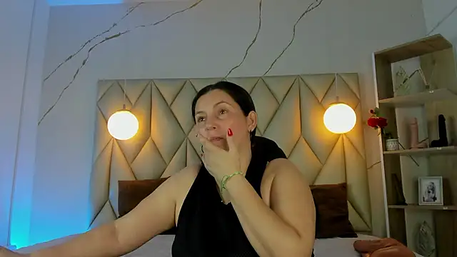 Snapshot of angelswets chatting on 7, 2, 2026 angelswets online show from 7, 2, 2026