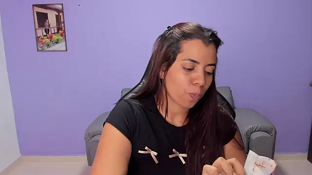 Snapshot of boomsar01 chatting on 19, 10, 2025 boomsar01 online show from 19, 10, 2025