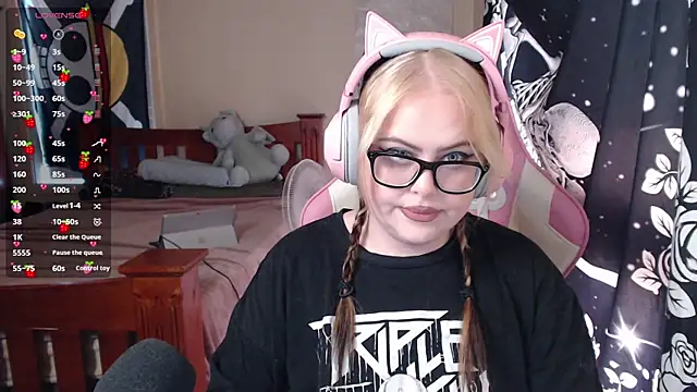 Snapshot of ChubbyBubs chatting on 5, 2, 2025 ChubbyBubs online show from 5, 2, 2025