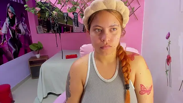 Snapshot of marcellaa303av chatting on 12, 10, 2025 marcellaa303av online show from 12, 10, 2025