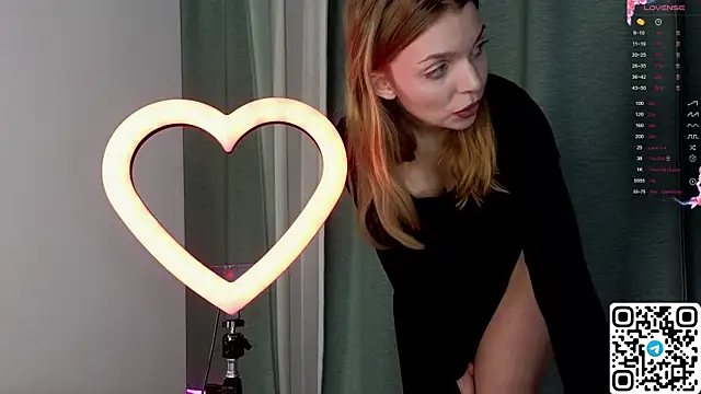 ElswythDecoursey online show from 22, 2, 2025