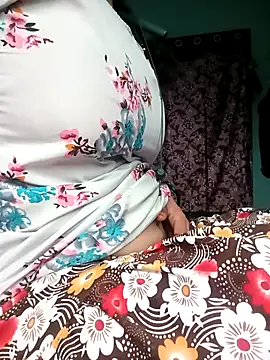 Snapshot of gunjan22 chatting on 9, 10, 2025 gunjan22 online show from 9, 10, 2025