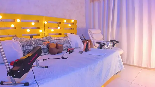 Rubi Love  online show from 25, 11, 2025