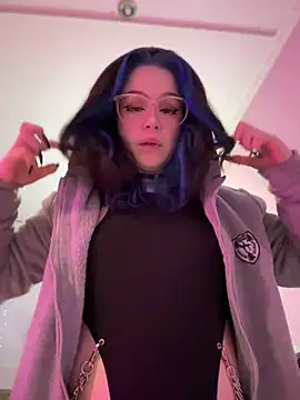 MaddisonHaas online show from 10, 2, 2025