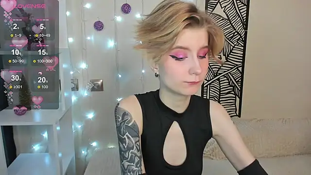 Snapshot of Angel_Jules chatting on 7, 1, 2025 Angel Jules online show from 7, 1, 2025