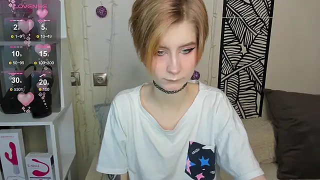 Snapshot of Angel_Jules chatting on 11, 1, 2025 Angel Jules online show from 11, 1, 2025