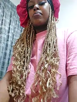 Snapshot of EbonylvyXxZA chatting on 5, 3, 2025 EbonylvyXxZA online show from 5, 3, 2025