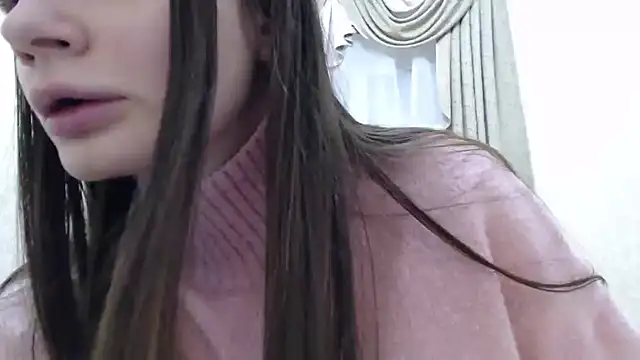 Snapshot of Effi_18 chatting on 13, 12, 2024 Effi 18 online show from 13, 12, 2024