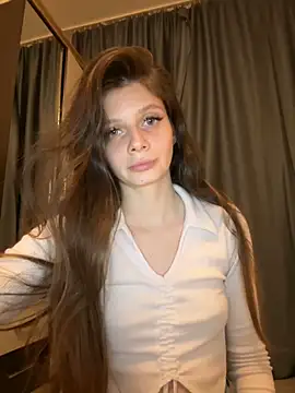 Snapshot of Effi_18 chatting on 12, 10, 2025 Effi 18 online show from 12, 10, 2025