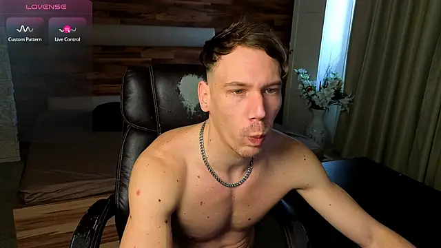 Snapshot of MateoBenjaminX chatting on 5, 3, 2026 MateoBenjaminX online show from 5, 3, 2026