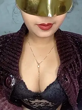 Snapshot of Shanaya_Hotty chatting on 17, 12, 2024 Shanaya Hotty online show from 17, 12, 2024