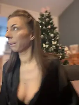 Mia Ethan online show from 9, 12, 2024