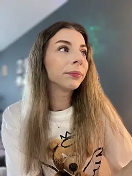 Mia Ethan online show from 10, 5, 2026