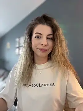 Mia Ethan online show from 12, 5, 2026