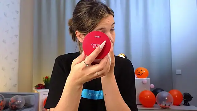 Snapshot of EthalGold chatting on 28, 10, 2025 EthalGold online show from 28, 10, 2025