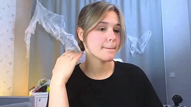 Snapshot of EthalGold chatting on 30, 10, 2025 EthalGold online show from 30, 10, 2025