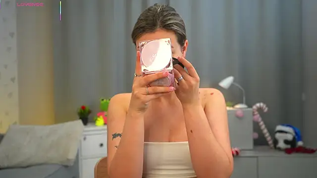 Snapshot of EthalGold chatting on 17, 12, 2025 EthalGold online show from 17, 12, 2025