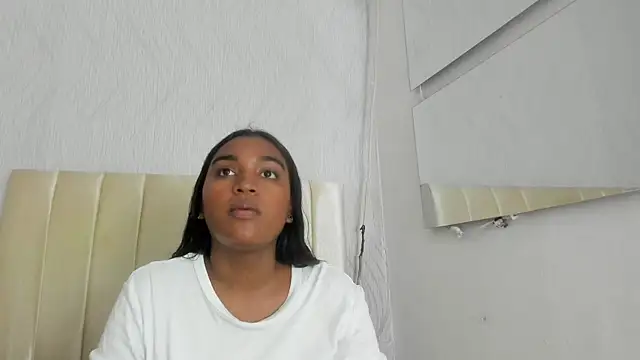 Snapshot of kayna_gomez chatting on 22, 4, 2026 kayna gomez online show from 22, 4, 2026