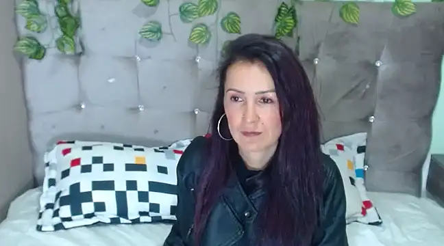 Snapshot of saray_hot202cl chatting on 5, 1, 2025 saray hot202cl online show from 5, 1, 2025