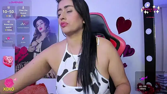 vaiolet triana online show from 8, 2, 2025