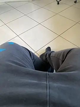 Hugo76578 online show from 1, 3, 2026