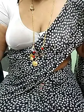 Snapshot of Sexy-Telugunayana2 chatting on 17, 5, 2026 Sexy-Telugunayana2 online show from 17, 5, 2026