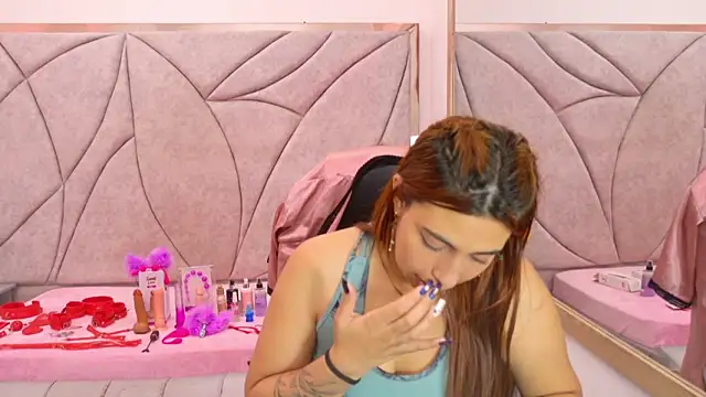 Snapshot of Tammy_Blackk chatting on 6, 11, 2025 Tammy Blackk online show from 6, 11, 2025