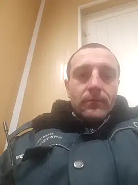 Snapshot of serjdj90 chatting on 4, 12, 2024 serjdj90 online show from 4, 12, 2024