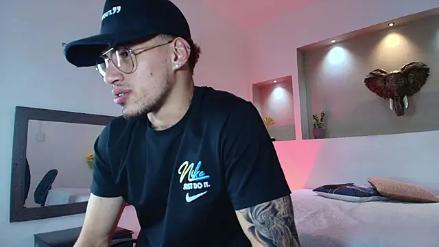 Snapshot of austin_collinss chatting on 15, 1, 2025 austin collinss online show from 15, 1, 2025