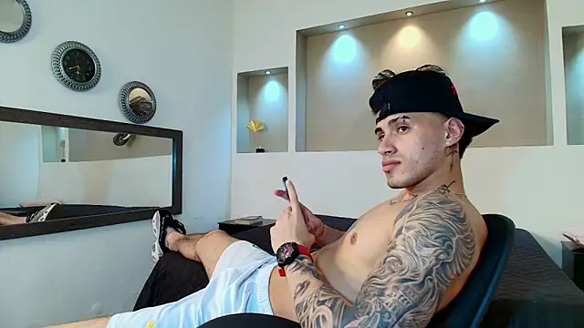 Snapshot of austin_collinss chatting on 2, 2, 2025 austin collinss online show from 2, 2, 2025