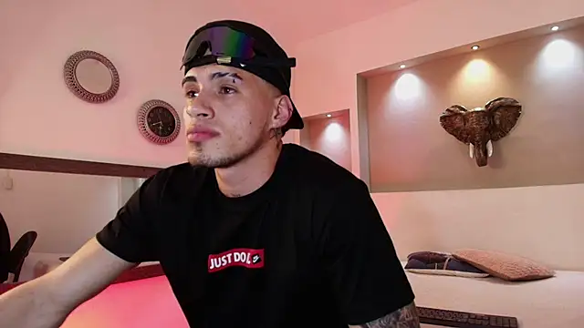 Snapshot of austin_collinss chatting on 8, 2, 2025 austin collinss online show from 8, 2, 2025