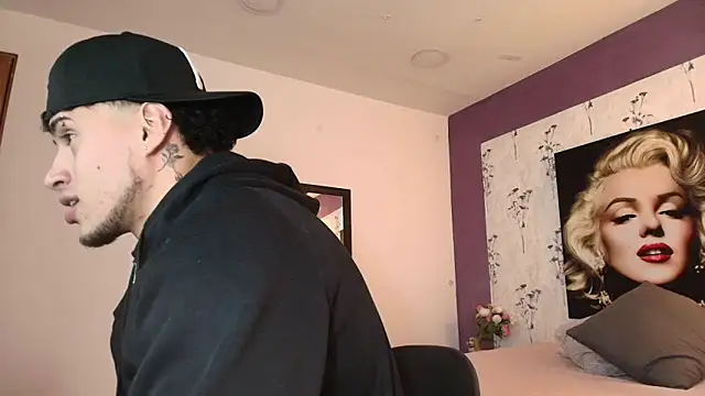 Snapshot of austin_collinss chatting on 12, 3, 2025 austin collinss online show from 12, 3, 2025