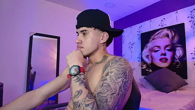 Snapshot of austin_collinss chatting on 12, 3, 2025 austin collinss online show from 12, 3, 2025