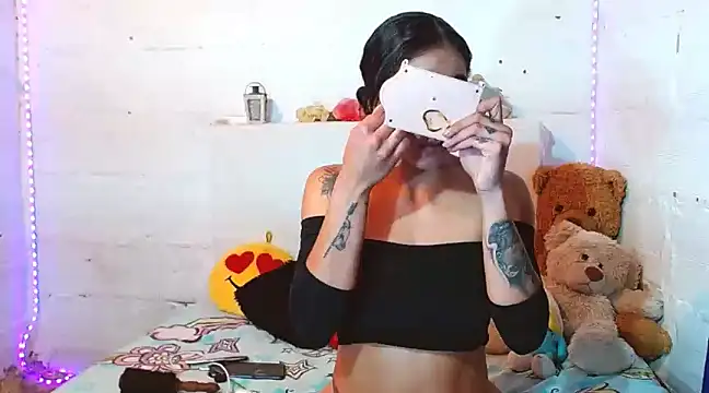 kendall-storm online show from 14, 2, 2025