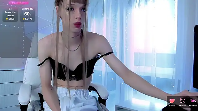 Snapshot of Dasha_M chatting on 14, 12, 2024 Dasha M online show from 14, 12, 2024