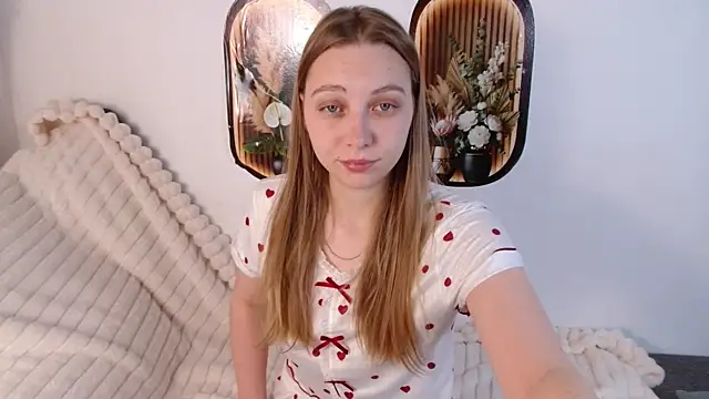 bellaa love  online show from 3, 5, 2026